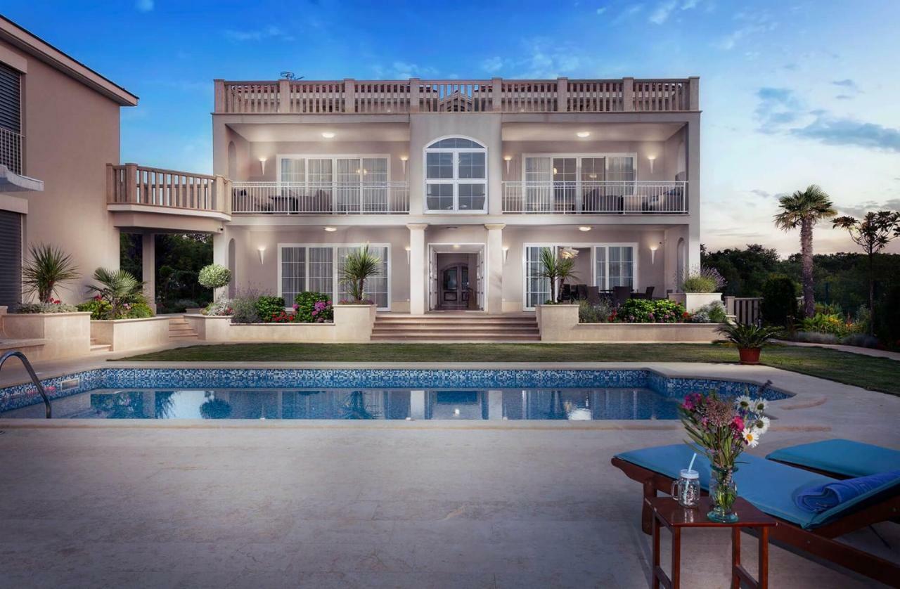 Deluxe Apartments Vila Carissa Malinska Εξωτερικό φωτογραφία